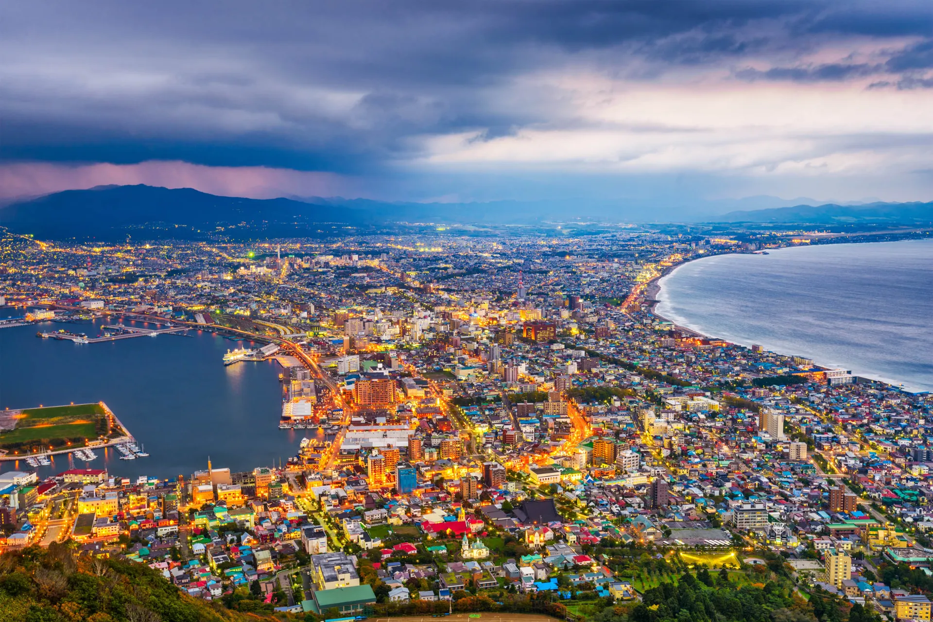 Hakodate na Hokkaido, najbardziej na północ wysuniętej wyspie Japonii Hakodate na Hokkaido, najbardziej na północ wysuniętej wyspie Japonii